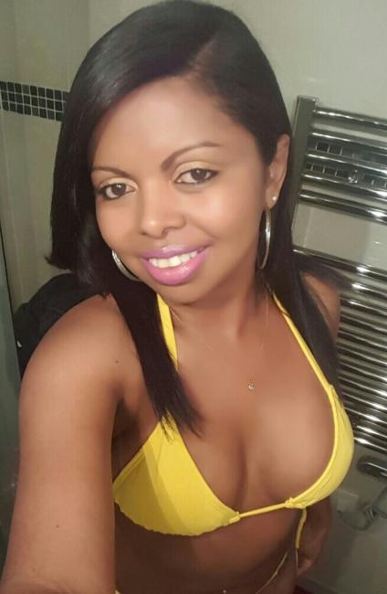 Belle métisse exotique pour vous ici